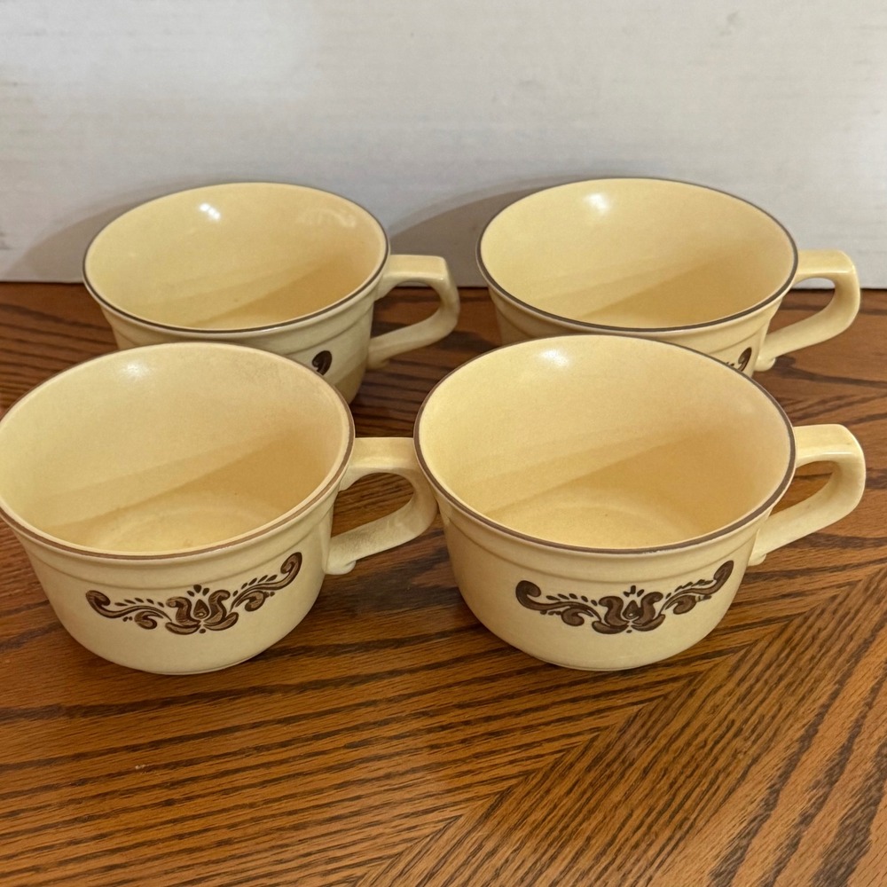 70s Pfaltzgraff Village Vtg Mugs Set of 4 8 oz Stoneware Folk Art USA Made 6-1